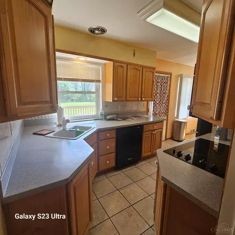 Kitchen - 10592 Mill Rd, Cincinnati, OH 45240 photo 1 of 1