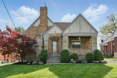 5232 Relluk Dr, Cincinnati, OH 45238