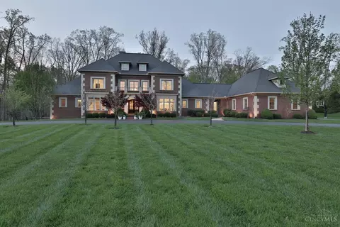 6 Abbington Rdg, Cincinnati, OH 45242