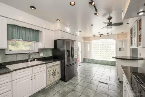 10280 Claxton Trl, Evendale, OH 45241 photo 8