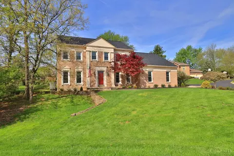 9521 Heather Ct, Blue Ash, OH 45242