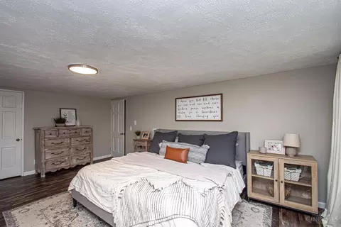 Bedroom - 1300 Central Park Ave, Kettering, OH 45409 photo 7 of 8