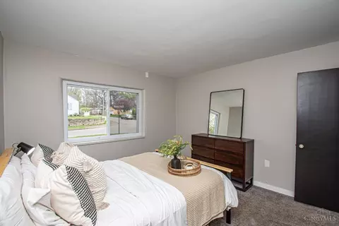 Bedroom - 1300 Central Park Ave, Kettering, OH 45409 photo 3 of 8
