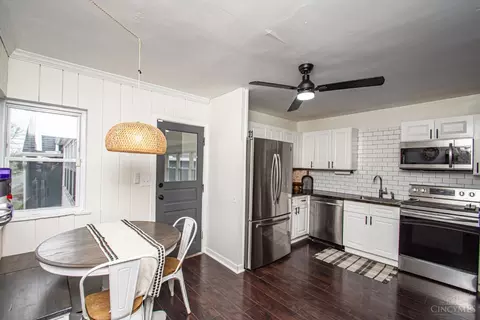 Kitchen - 1300 Central Park Ave, Kettering, OH 45409 photo 3 of 6