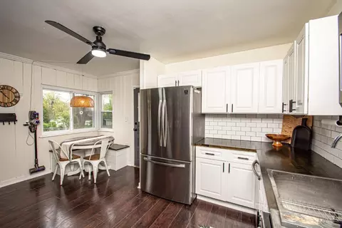 Kitchen - 1300 Central Park Ave, Kettering, OH 45409 photo 2 of 6