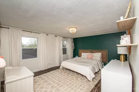 Bedroom - 1300 Central Park Ave, Kettering, OH 45409 photo 4 of 8
