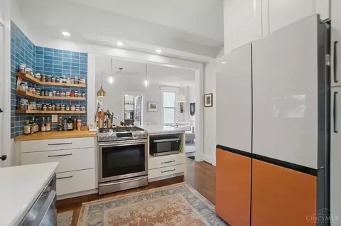Kitchen - 3113 Gloss Ave, Cincinnati, OH 45213 photo 5 of 6