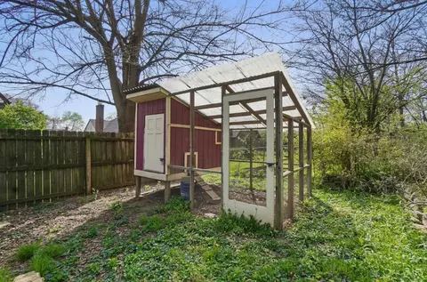 Exterior - 3113 Gloss Ave, Cincinnati, OH 45213 photo 15 of 16