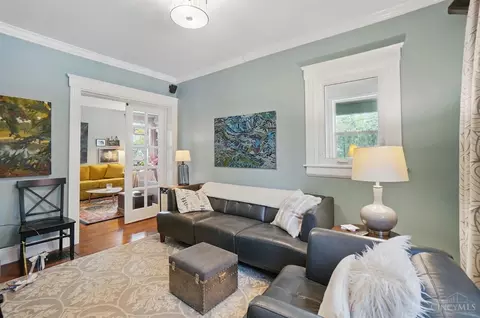 Living - 3113 Gloss Ave, Cincinnati, OH 45213 photo 6 of 7