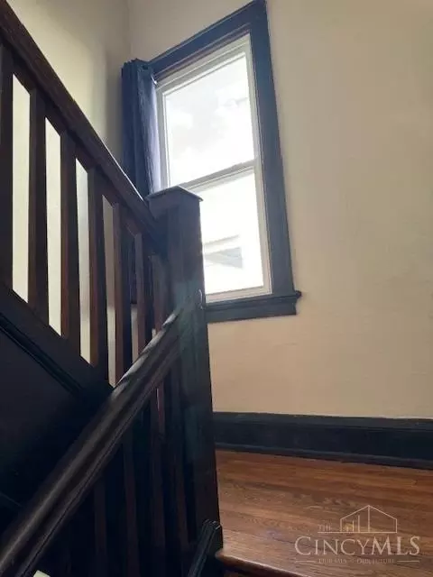 Entry Way - 3508 Bevis Ave, Cincinnati, OH 45207 photo 2 of 3