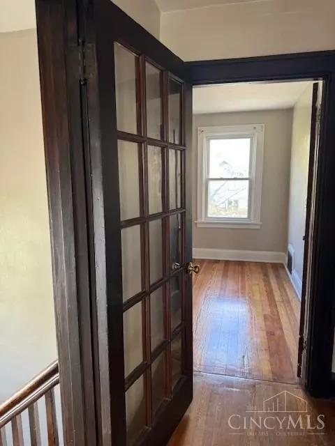 Entry Way - 3508 Bevis Ave, Cincinnati, OH 45207 photo 3 of 3