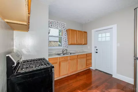 Kitchen - 3508 Bevis Ave, Cincinnati, OH 45207 photo 1 of 2