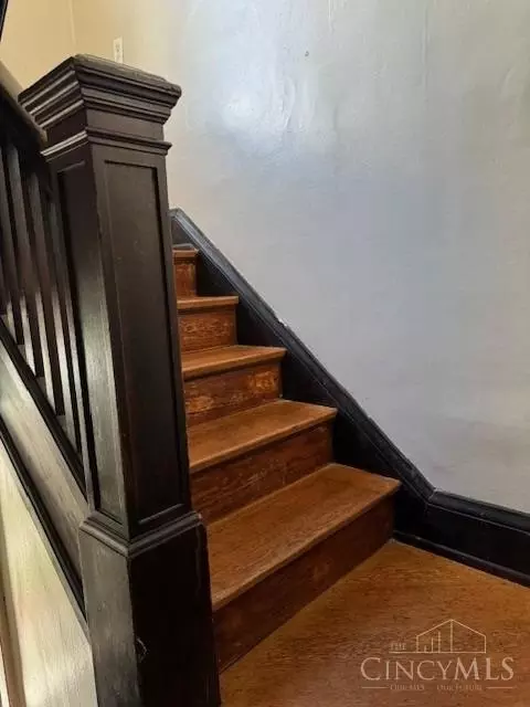 Entry Way - 3508 Bevis Ave, Cincinnati, OH 45207 photo 1 of 3