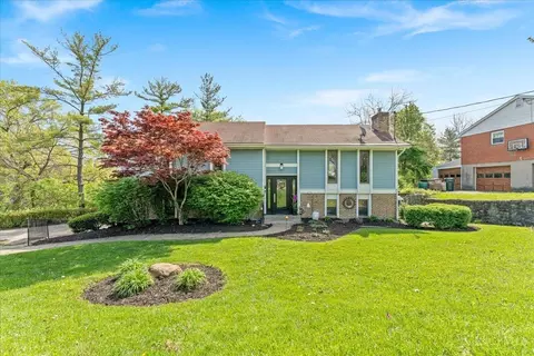 2874 Cyclorama Dr, Cincinnati, OH 45211