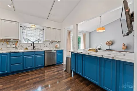 2874 Cyclorama Dr, Cincinnati, OH 45211 photo 11