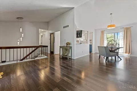 2874 Cyclorama Dr, Cincinnati, OH 45211 photo 7