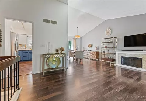 2874 Cyclorama Dr, Cincinnati, OH 45211 photo 5