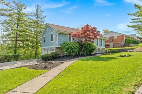 2874 Cyclorama Dr, Cincinnati, OH 45211 photo 2