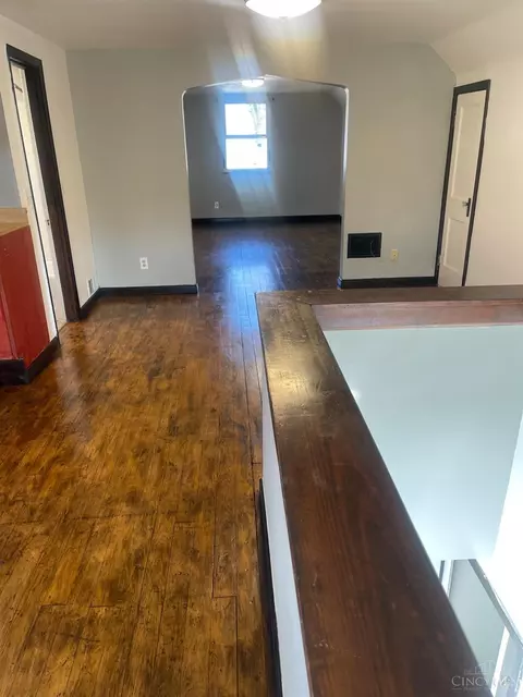 Entry Way - 51 Ridgeway Rd, Cincinnati, OH 45216 photo 1 of 1