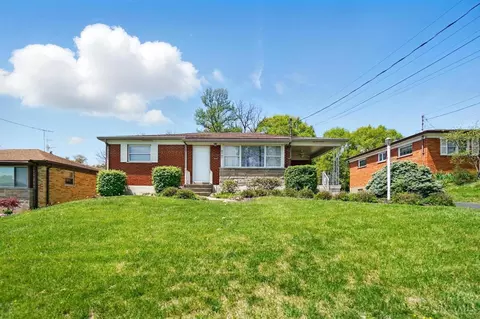 5787 Kroegermount Dr, Cincinnati, OH 45239