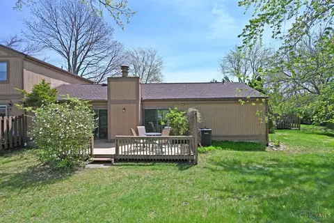 Exterior - 335 Walnut Ln, Mason, OH 45040 photo 10 of 15