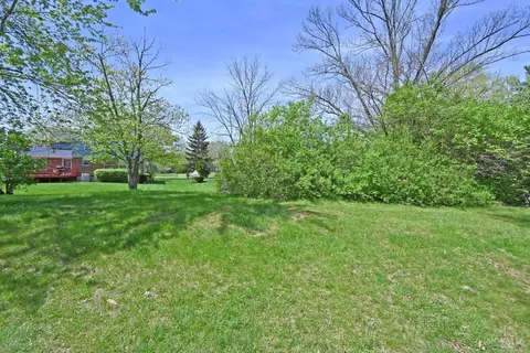 Exterior - 335 Walnut Ln, Mason, OH 45040 photo 9 of 15