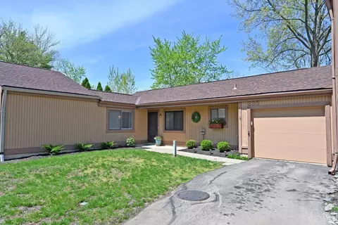 335 Walnut Ln, Mason, OH 45040