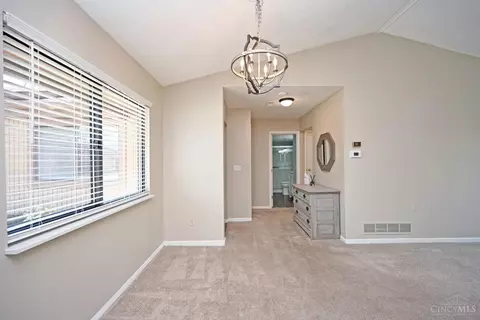 Entry Way - 335 Walnut Ln, Mason, OH 45040 photo 3 of 3