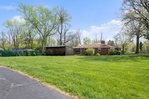 Exterior - 8720 Woodview Dr, Cincinnati, OH 45231 photo 4 of 6