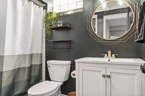 Bath - 8720 Woodview Dr, Cincinnati, OH 45231 photo 2 of 2