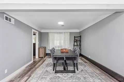 Dining - 8720 Woodview Dr, Cincinnati, OH 45231 photo 2 of 2