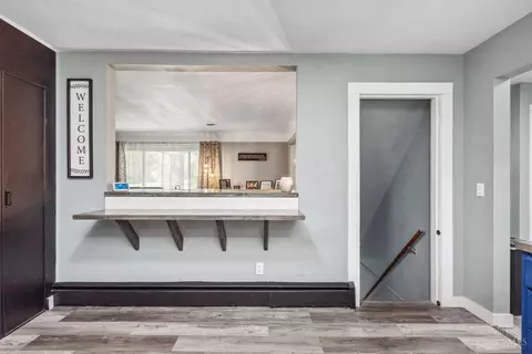 Entry Way - 8720 Woodview Dr, Cincinnati, OH 45231 photo 1 of 2
