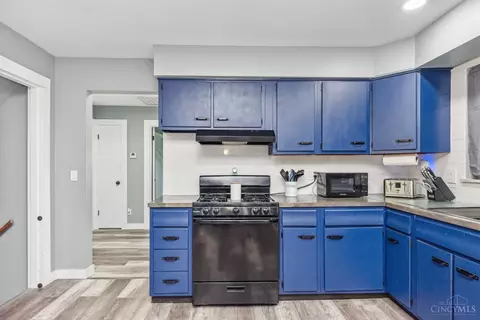 Kitchen - 8720 Woodview Dr, Cincinnati, OH 45231 photo 1 of 4