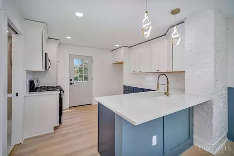 Kitchen - 6206 Hammel Ave, Golf Manor, OH 45237 photo 1 of 4