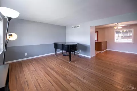 Living - 877 Sarbrook Dr, Cincinnati, OH 45231 photo 2 of 8