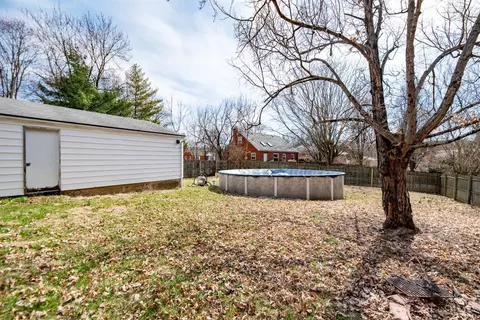 Exterior - 877 Sarbrook Dr, Cincinnati, OH 45231 photo 2 of 7