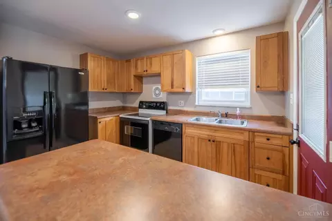 Kitchen - 877 Sarbrook Dr, Cincinnati, OH 45231 photo 1 of 1