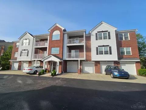 6999 Summit Lake Dr, Cincinnati, OH 45247