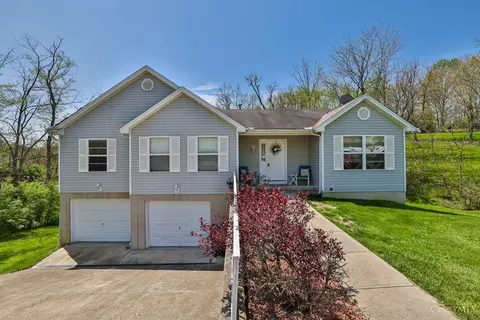 3131 Cumberland Dr, Lawrenceburg, IN 47025