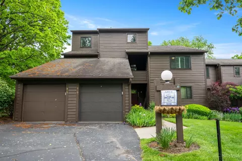 8591 Wyoming Club Dr, Cincinnati, OH 45216