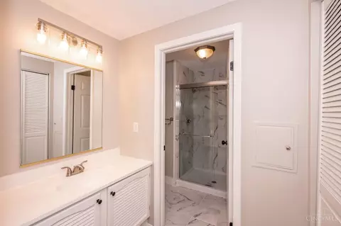 Bath - 7788 Deerhurst Pl, Maineville, OH 45039 photo 2 of 5