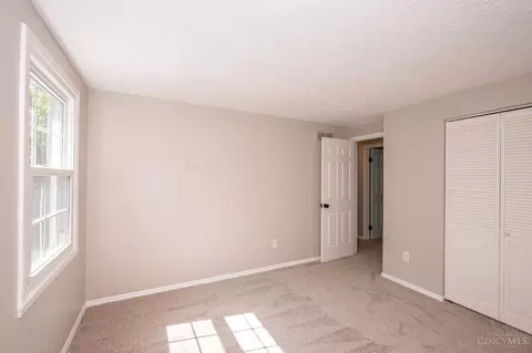 Bedroom - 7788 Deerhurst Pl, Maineville, OH 45039 photo 1 of 11