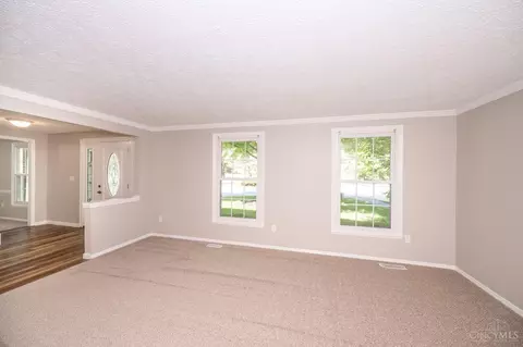 Living - 7788 Deerhurst Pl, Maineville, OH 45039 photo 4 of 8
