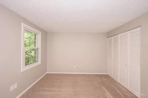 Bedroom - 7788 Deerhurst Pl, Maineville, OH 45039 photo 4 of 11