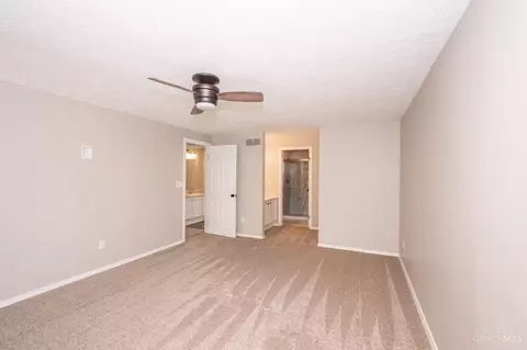 Bedroom - 7788 Deerhurst Pl, Maineville, OH 45039 photo 10 of 11