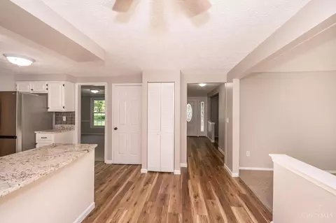 Entry Way - 7788 Deerhurst Pl, Maineville, OH 45039 photo 4 of 4