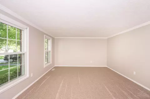 Living - 7788 Deerhurst Pl, Maineville, OH 45039 photo 2 of 8