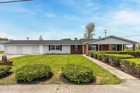 7 Ridenour St, College Corner, OH 45003