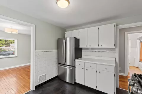 Kitchen - 4108 Simpson Ave, Cincinnati, OH 45227 photo 2 of 2