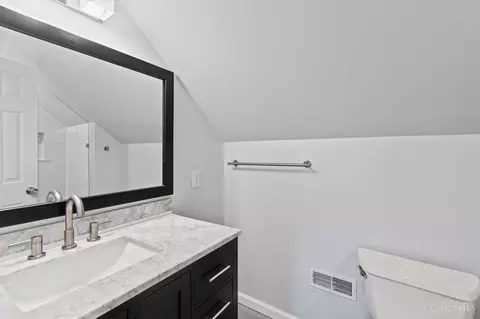 Bath - 4108 Simpson Ave, Cincinnati, OH 45227 photo 2 of 2